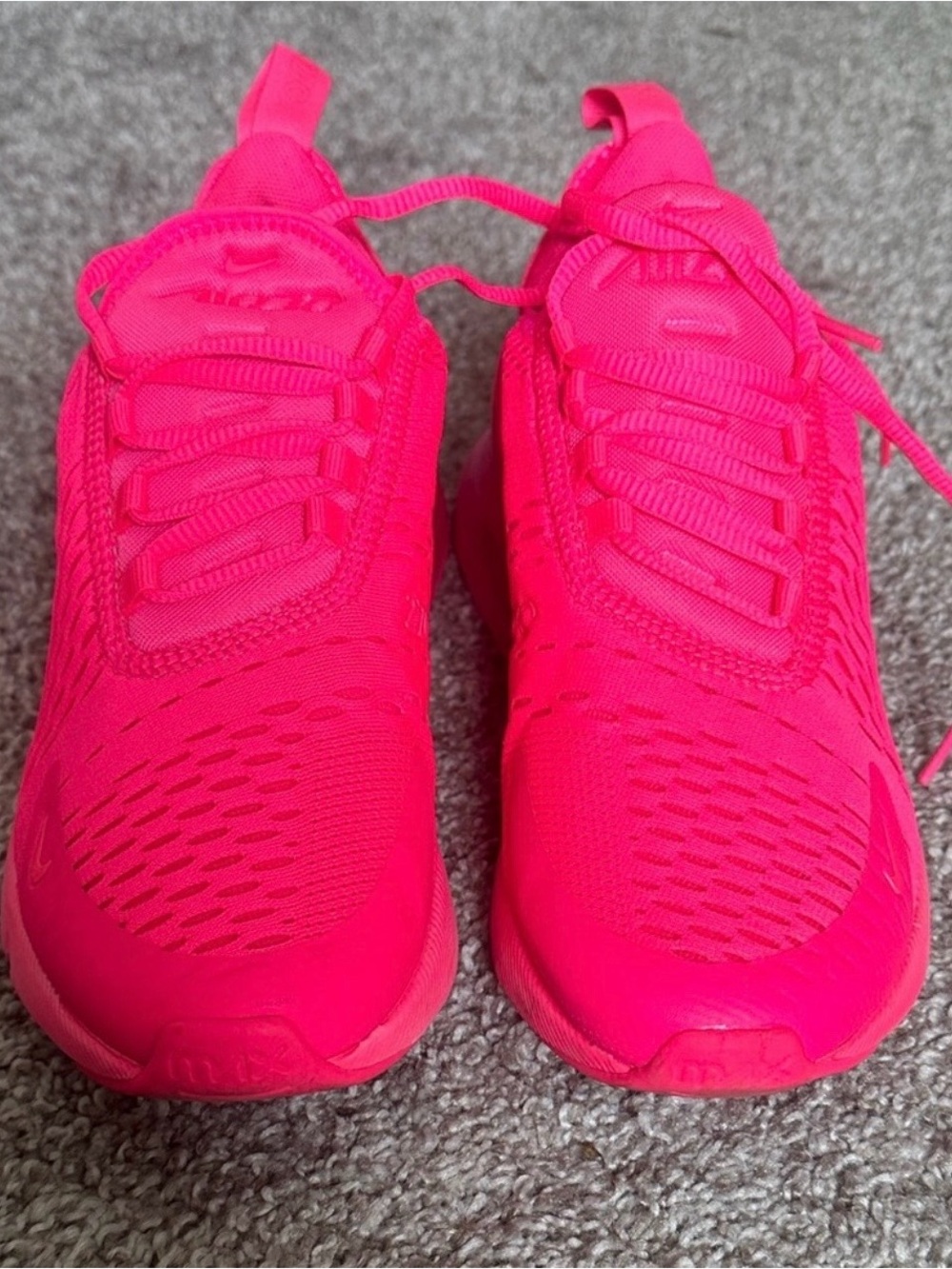 EUC Neon pink Nike Air Max 270 Size 7